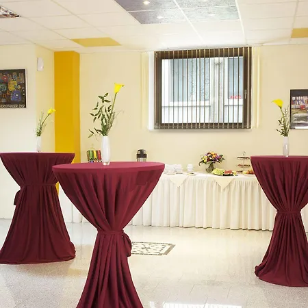Kleefelder Hof 3*
